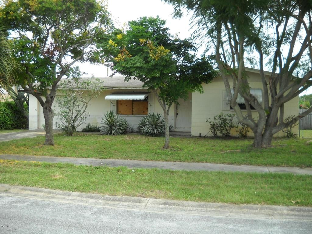 Property Photo: 830 Manderine Street FL 32953