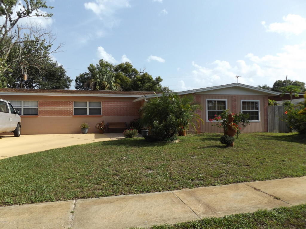 Property Photo:  935 Palermo Road  FL 32780 
