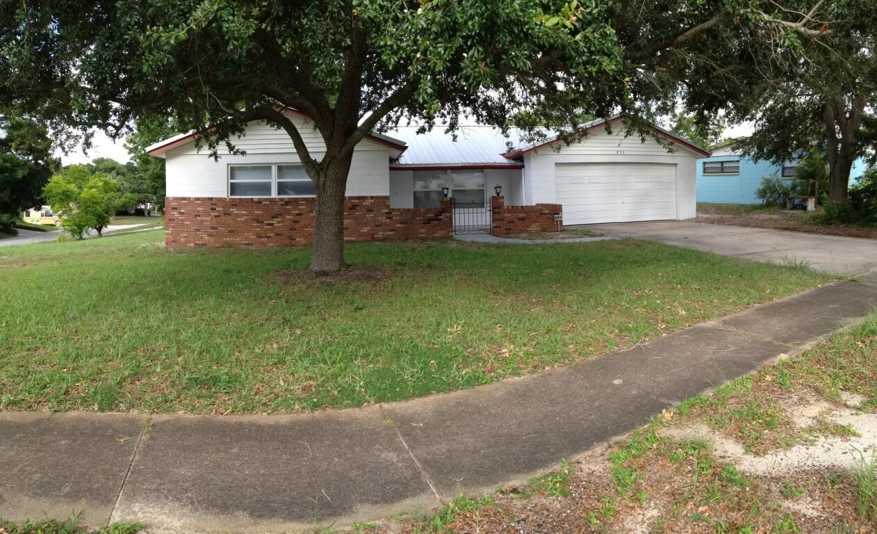 Property Photo: 455 Clarewood Boulevard FL 32796
