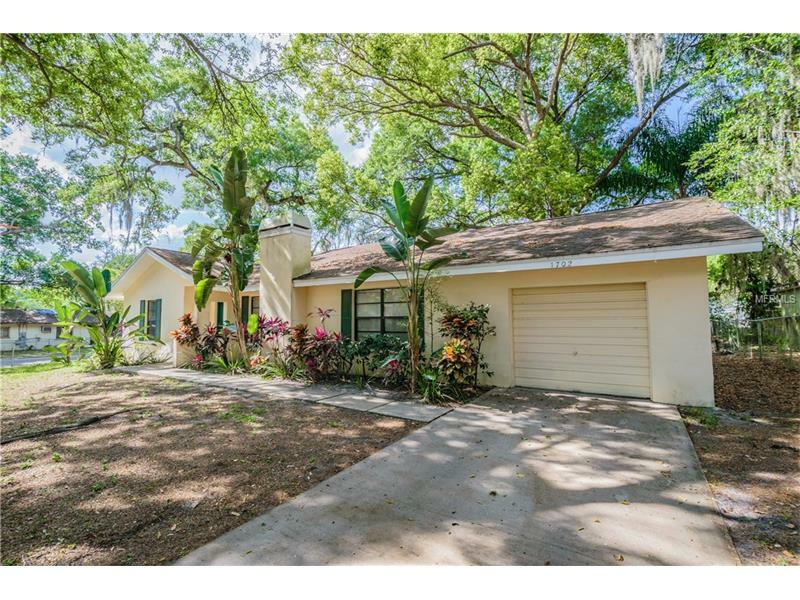 Property Photo: 1702 E Fern Street FL 33610