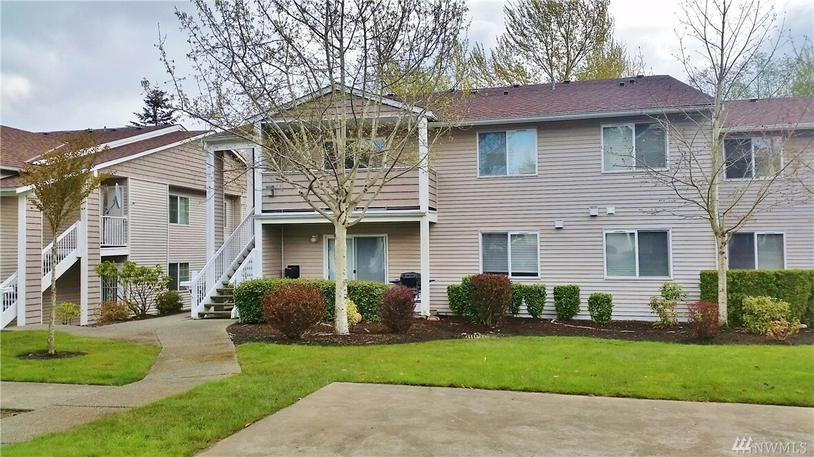 Property Photo:  1001 W Casino Rd B-104  WA 98204 