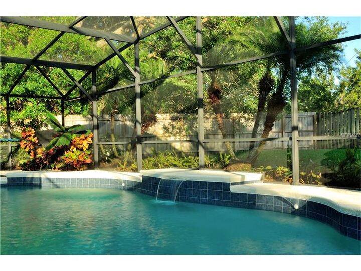 Property Photo:  1600 Malcolm Point Drive  FL 34787 