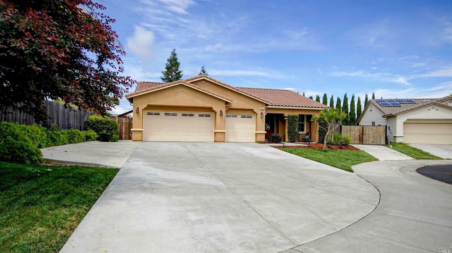 Property Photo: 865 Bristol Court CA 95620