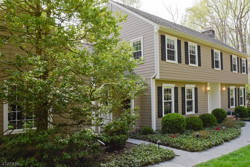 30 Oak Knoll Rd  Mendham Twp. NJ 07945 photo