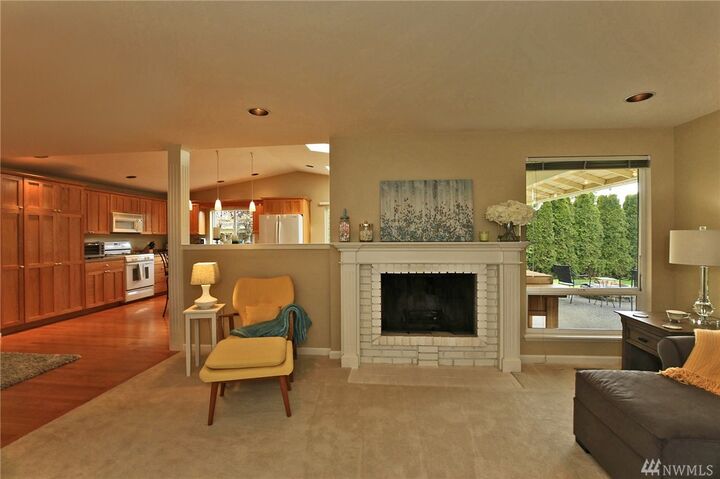 Property Photo:  15822 SE 171st Place  WA 98058 