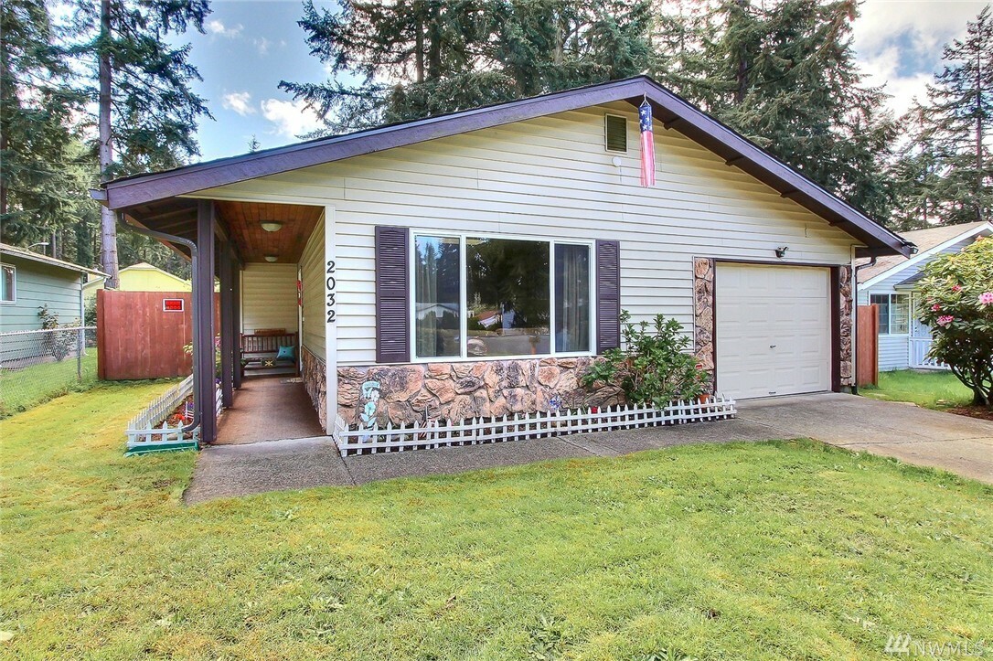 Property Photo: 2032 E 59th St WA 98404