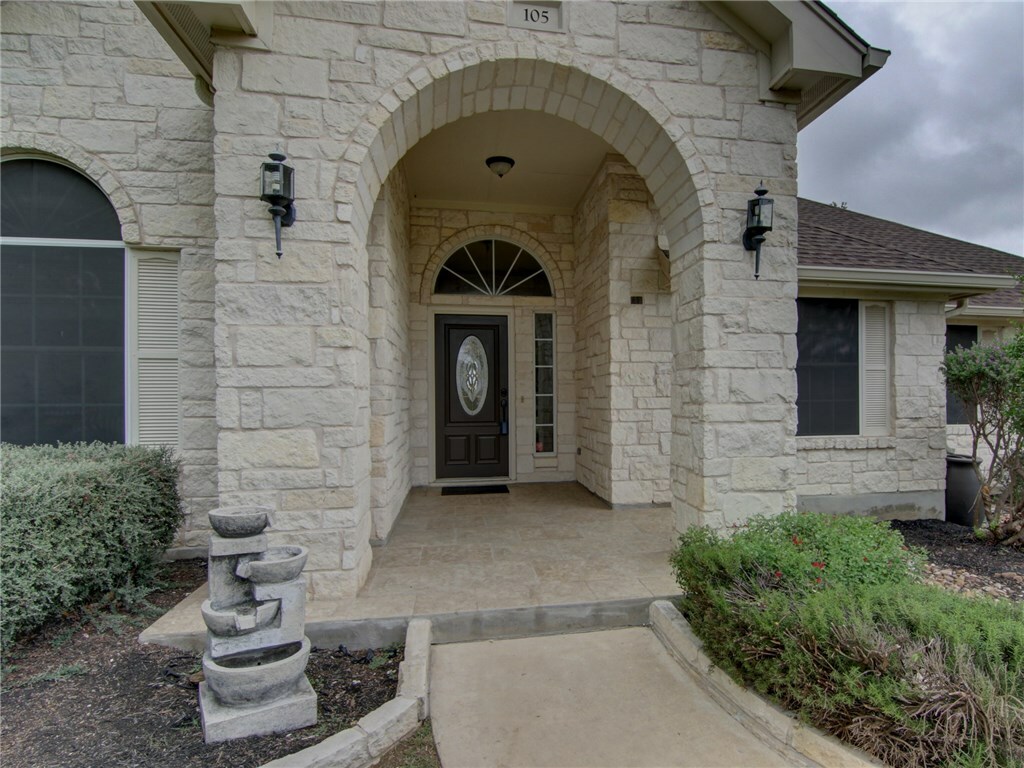 Property Photo:  105 Lakeview Lane  TX 78633 