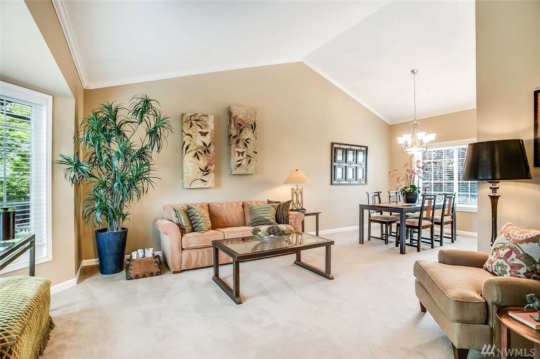Property Photo: 24535 SE 43rd Place WA 98029
