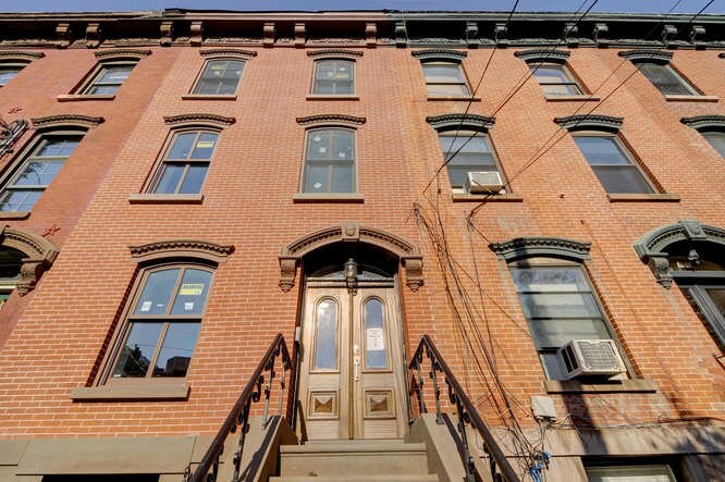 Property Photo:  152 Sussex St 3  NJ 07302 