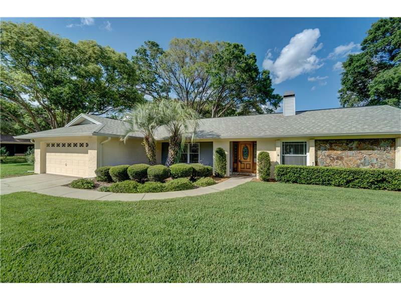 Property Photo:  15311 Winding Creek Drive  FL 33613 