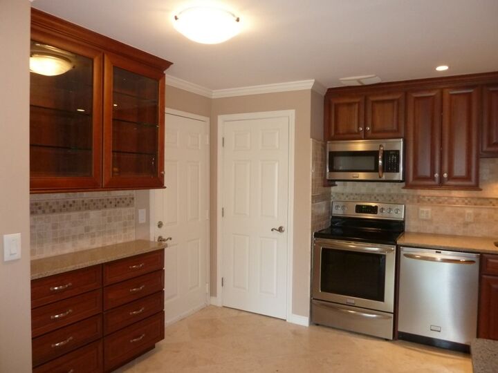 Property Photo:  1 Oak Hill Lane 122  NH 03062 