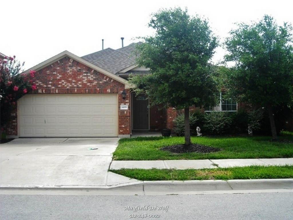 Property Photo: 4499 Heritage Well Lane TX 78665