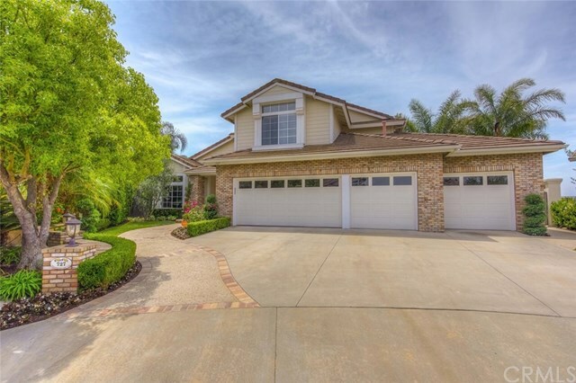 Property Photo:  727 S Heatherglen Circle  CA 92808 