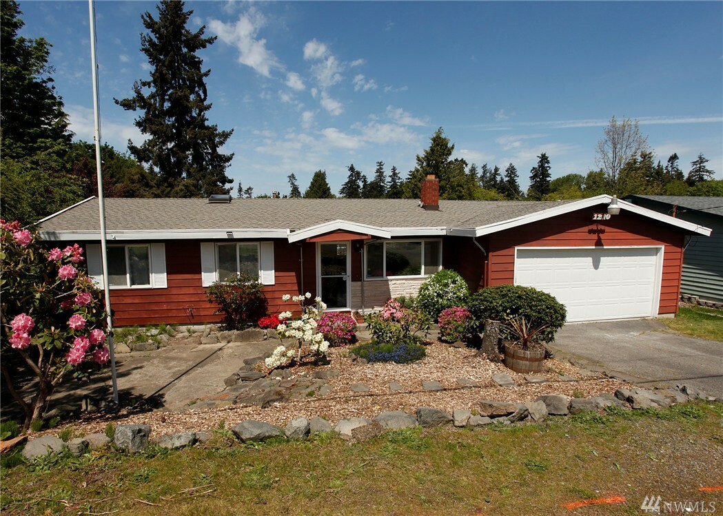 Property Photo:  1210 S 258th St  WA 98198 