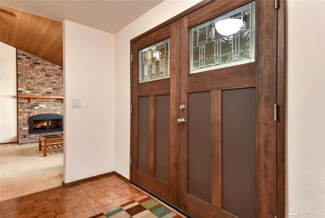 Property Photo: 9827 159th Place NE WA 98052