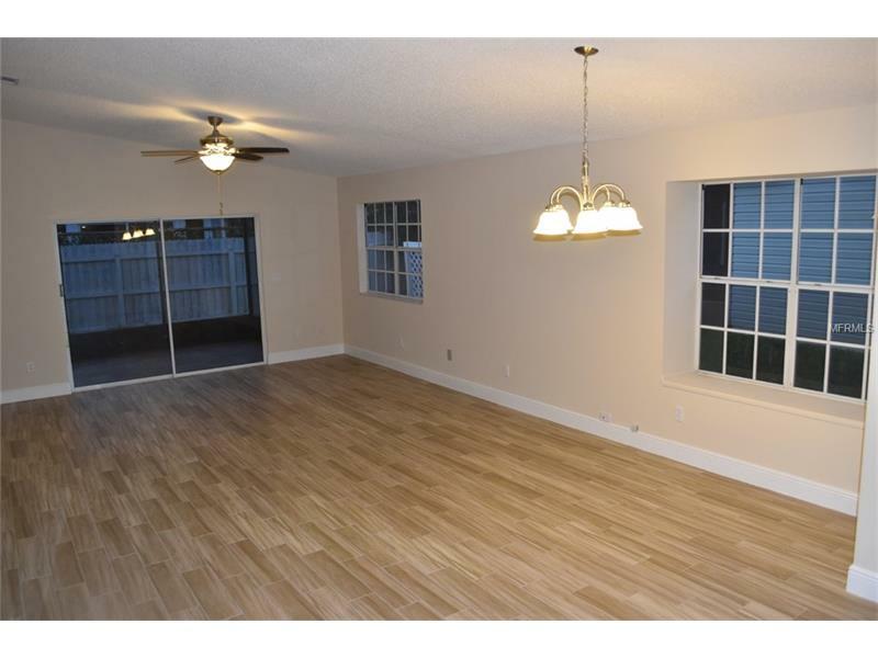Property Photo: 963 Malden Court FL 32750