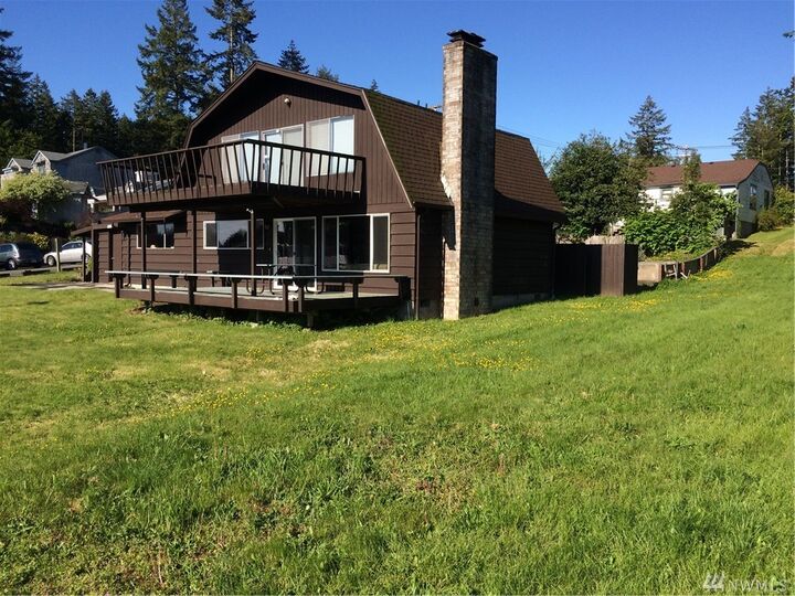 Property Photo: 5054 E Grapeview Loop Rd WA 98524