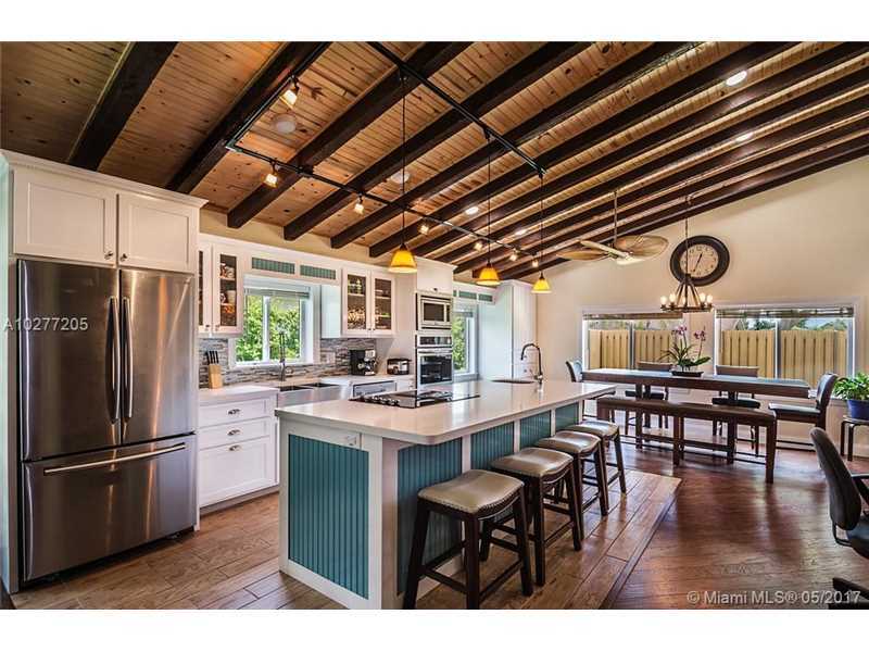Property Photo: 9408 NW 46th St FL 33351