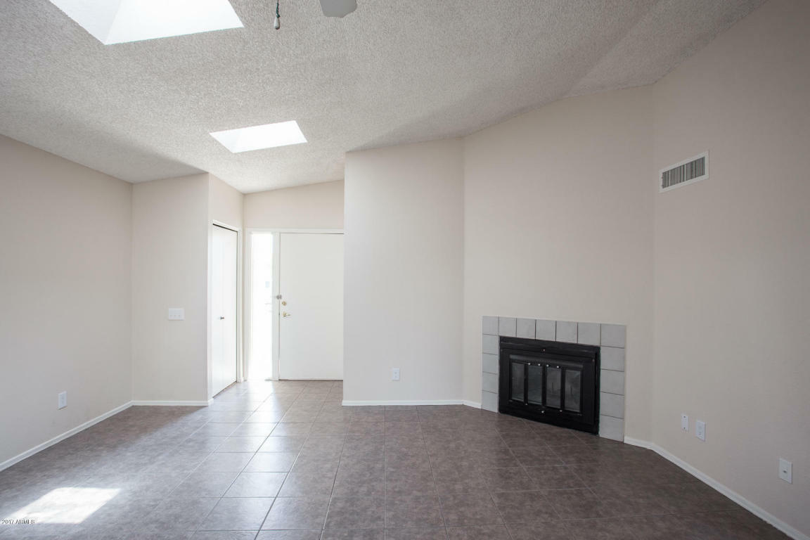 Property Photo: 11146 N 82nd Lane AZ 85345