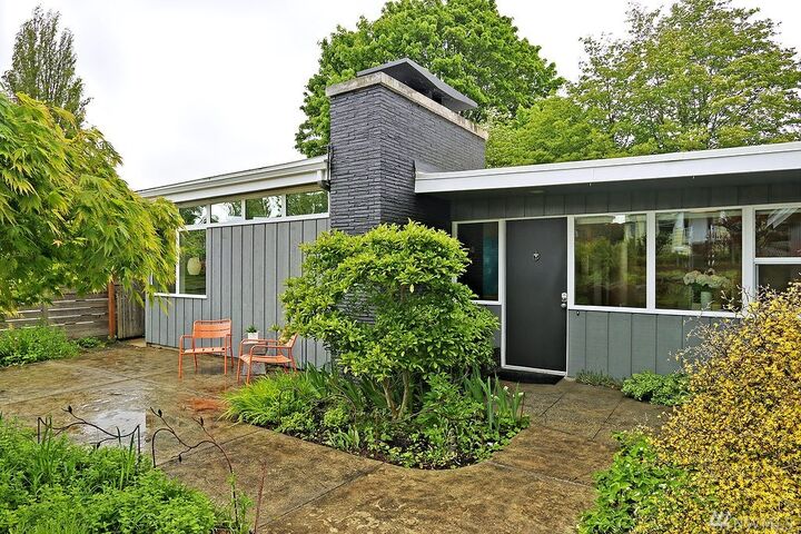 5054 SW Grayson St  Seattle WA 98116 photo