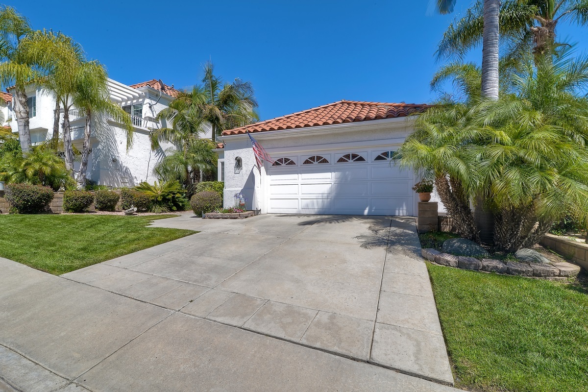 Property Photo:  1416 Portofino Dr  CA 92081 