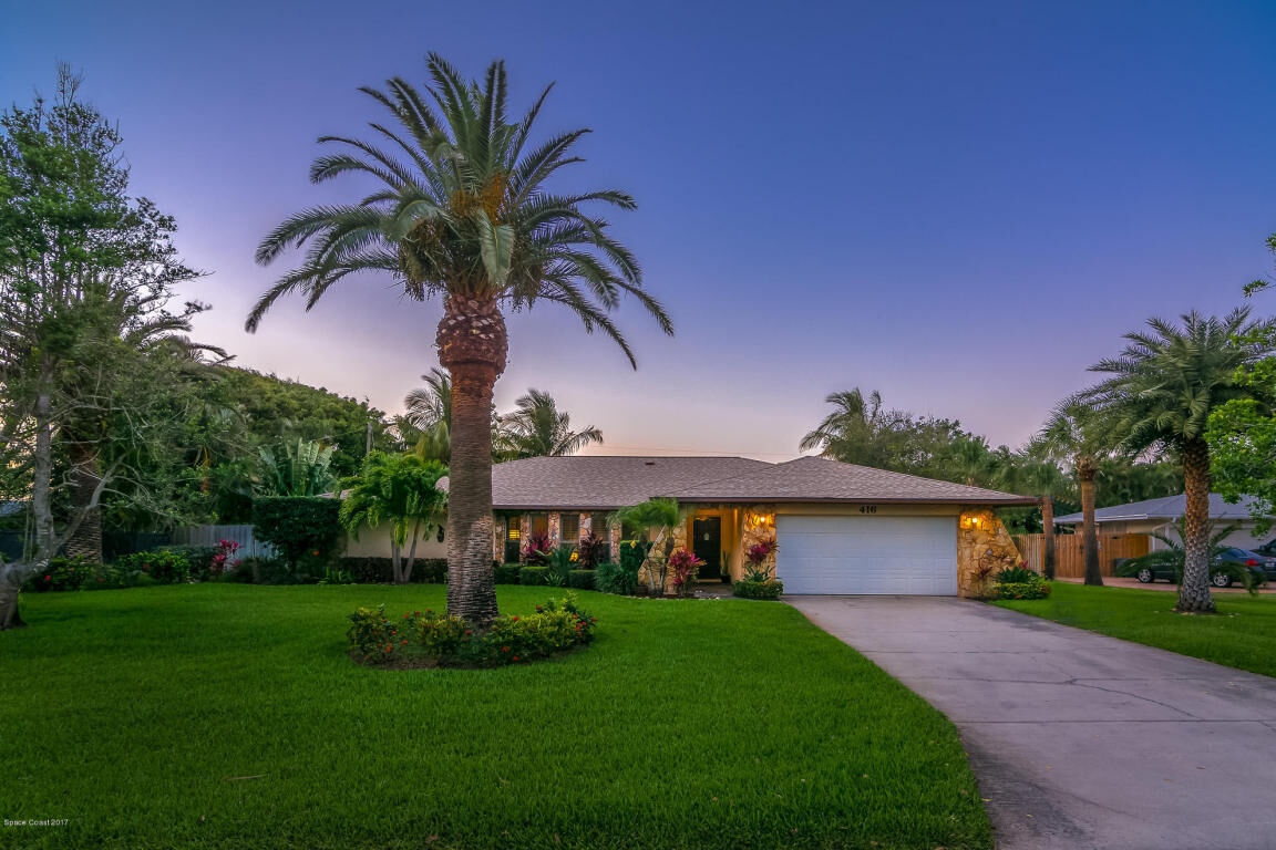 Property Photo: 416 Poinsettia Road FL 32951