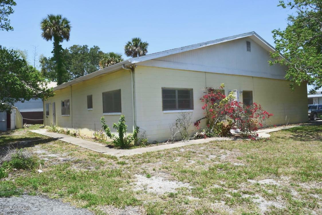 Property Photo: 415 Main Street FL 32796