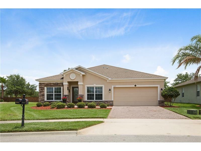 Property Photo:  807 Meadow Glade Drive  FL 34787 