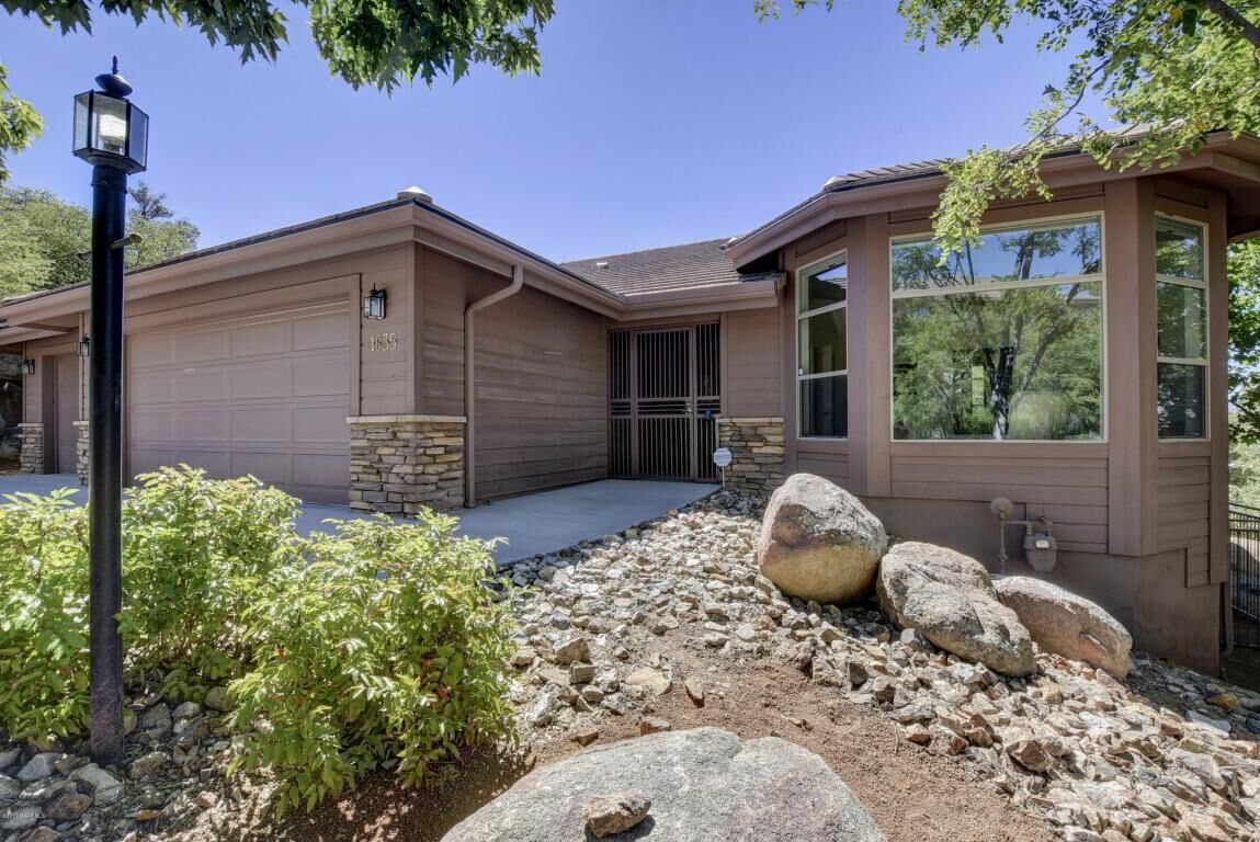 Property Photo:  1635 Granite Springs Drive  AZ 86305 