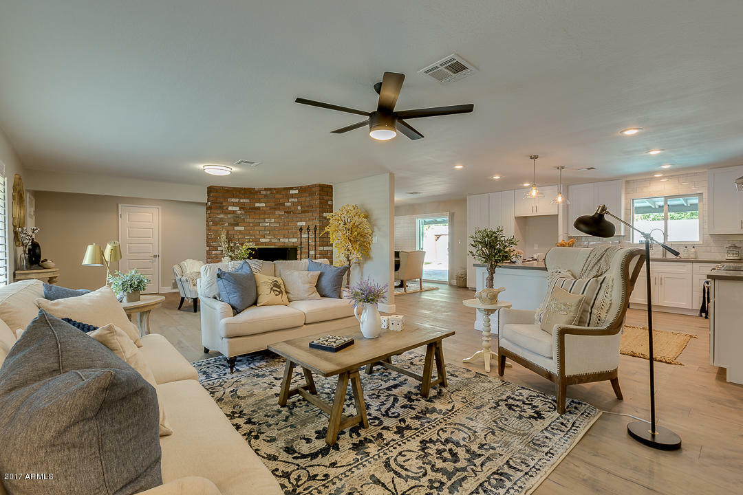Property Photo:  7145 N 7th Avenue  AZ 85021 