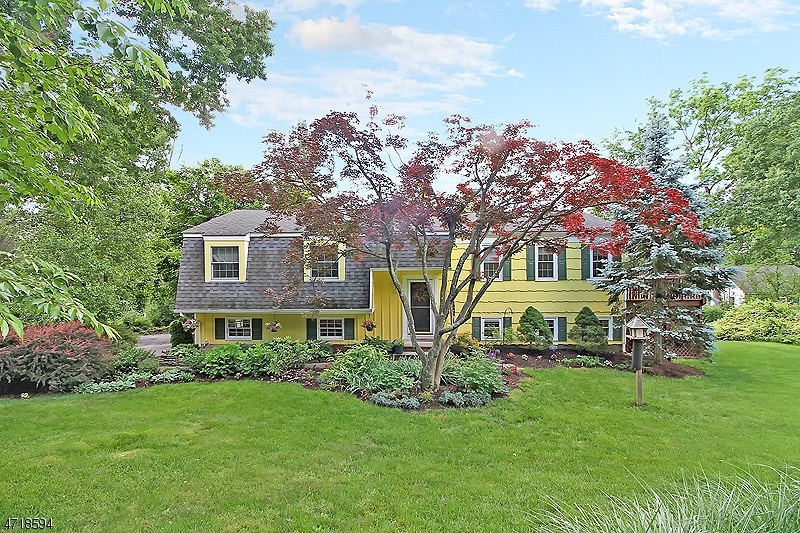 Property Photo: 33 Saint Josephs Dr NJ 07980