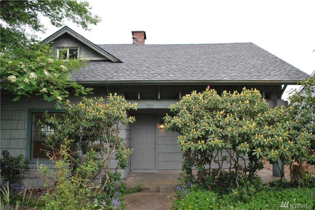 Property Photo:  410 Plymouth St NW  WA 98502 