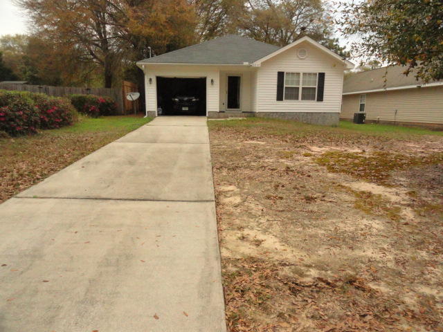Property Photo: 2939 McCarty Avenue FL 32539