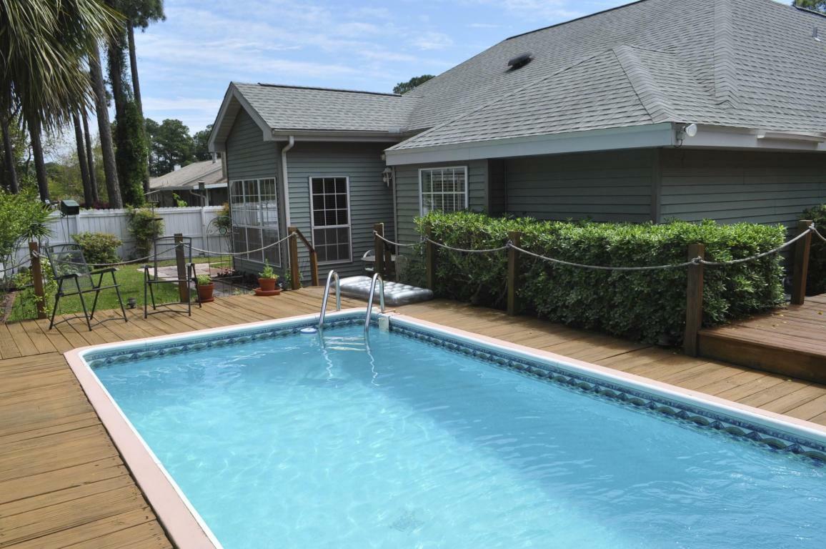 Property Photo: 58 Chase Run FL 32550