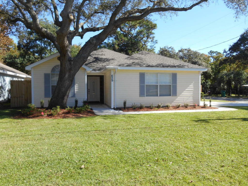 Property Photo:  629 Jerrells Avenue  FL 32547 