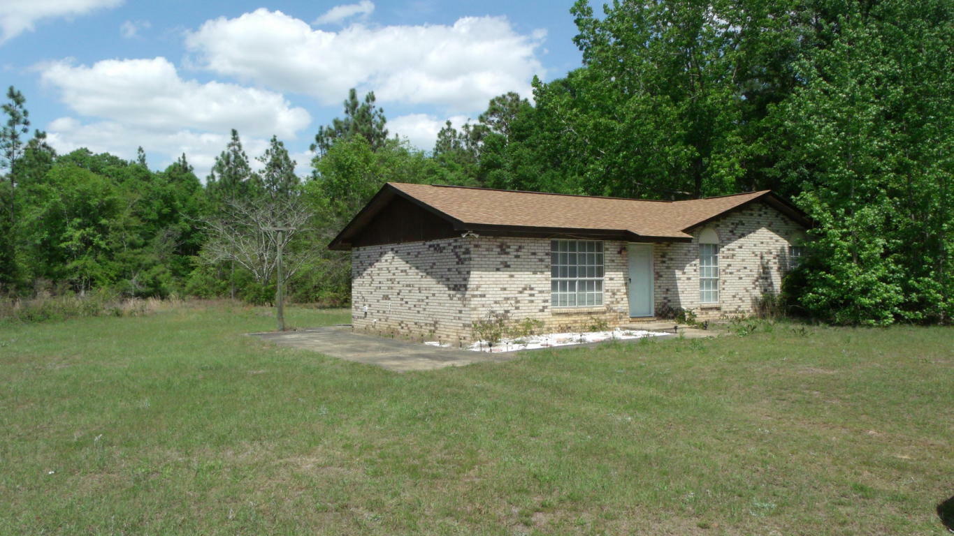 Property Photo:  1137 Country Living Road  FL 32531 