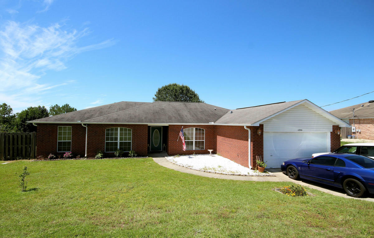 Property Photo: 1235 Northview Drive FL 32536