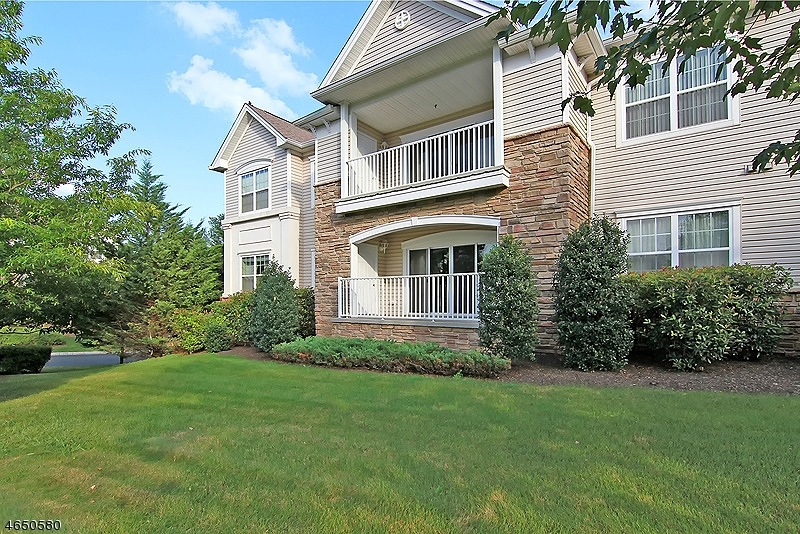 Property Photo:  7102 Westover Way  NJ 08873 