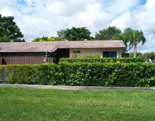 Property Photo:  208 N Delaware Boulevard  FL 33458 