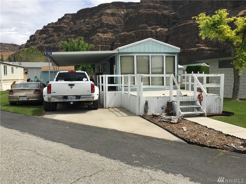 Property Photo:  8818 Crescent Bar Road NW 105  WA 98848 