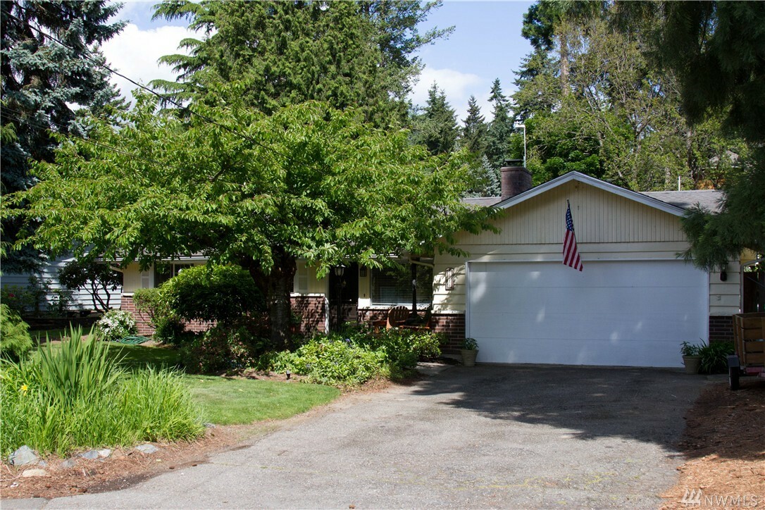 Property Photo:  7016 126th Ave NE  WA 98033 