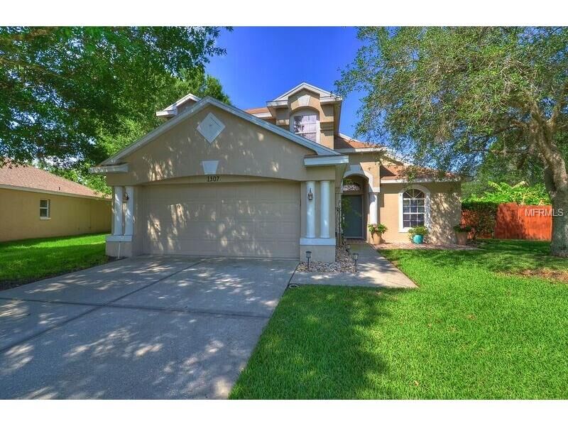 Property Photo:  1307 Timber Trace Drive  FL 33543 