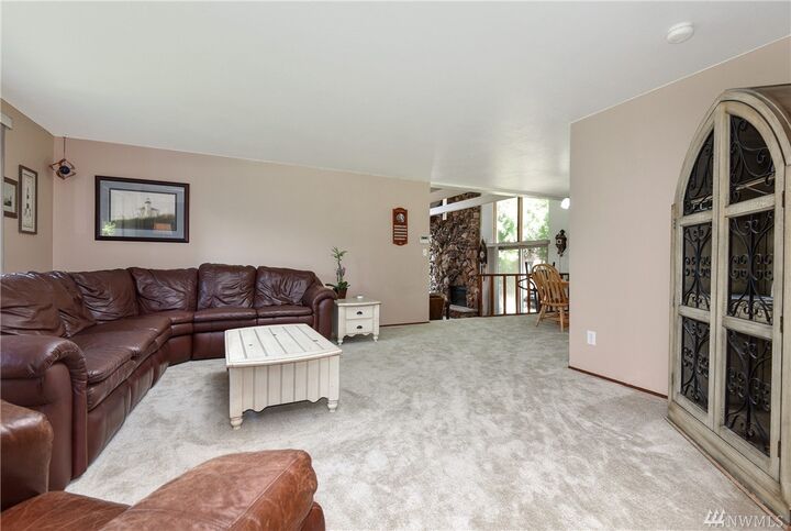 Property Photo:  11815 NE 144th Place  WA 98034 