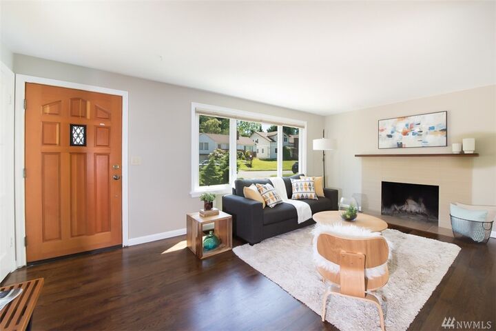 Property Photo:  6837 47th Avenue NE  WA 98115