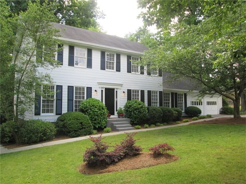 Property Photo: 4945 N Peachtree Road 30338