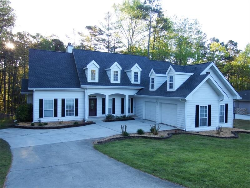 Property Photo:  5910 Sequoia Lane   30135 