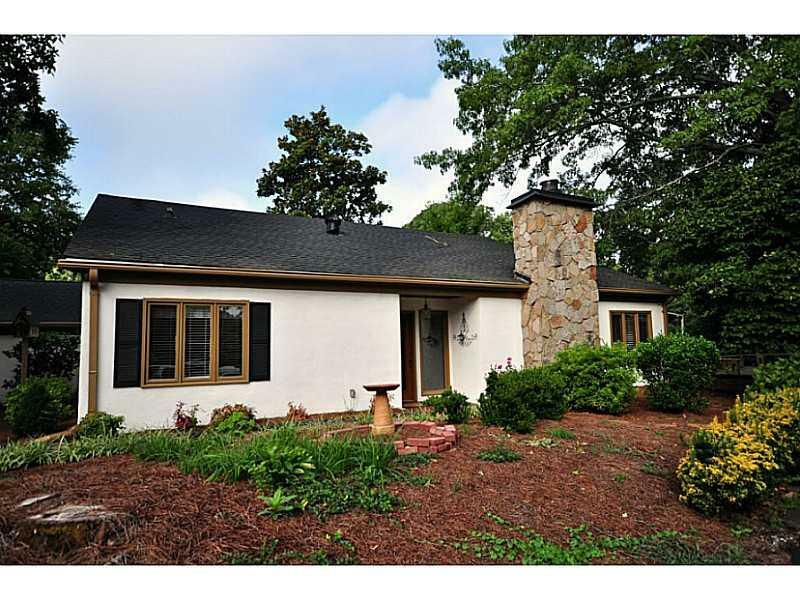 Property Photo: 10090 Kinross Road 30076