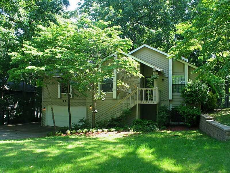 Property Photo:  2715 Landington Way   30096