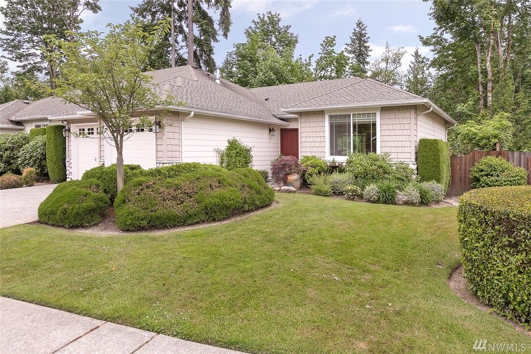Property Photo:  475 243rd Place SE  WA 98074 