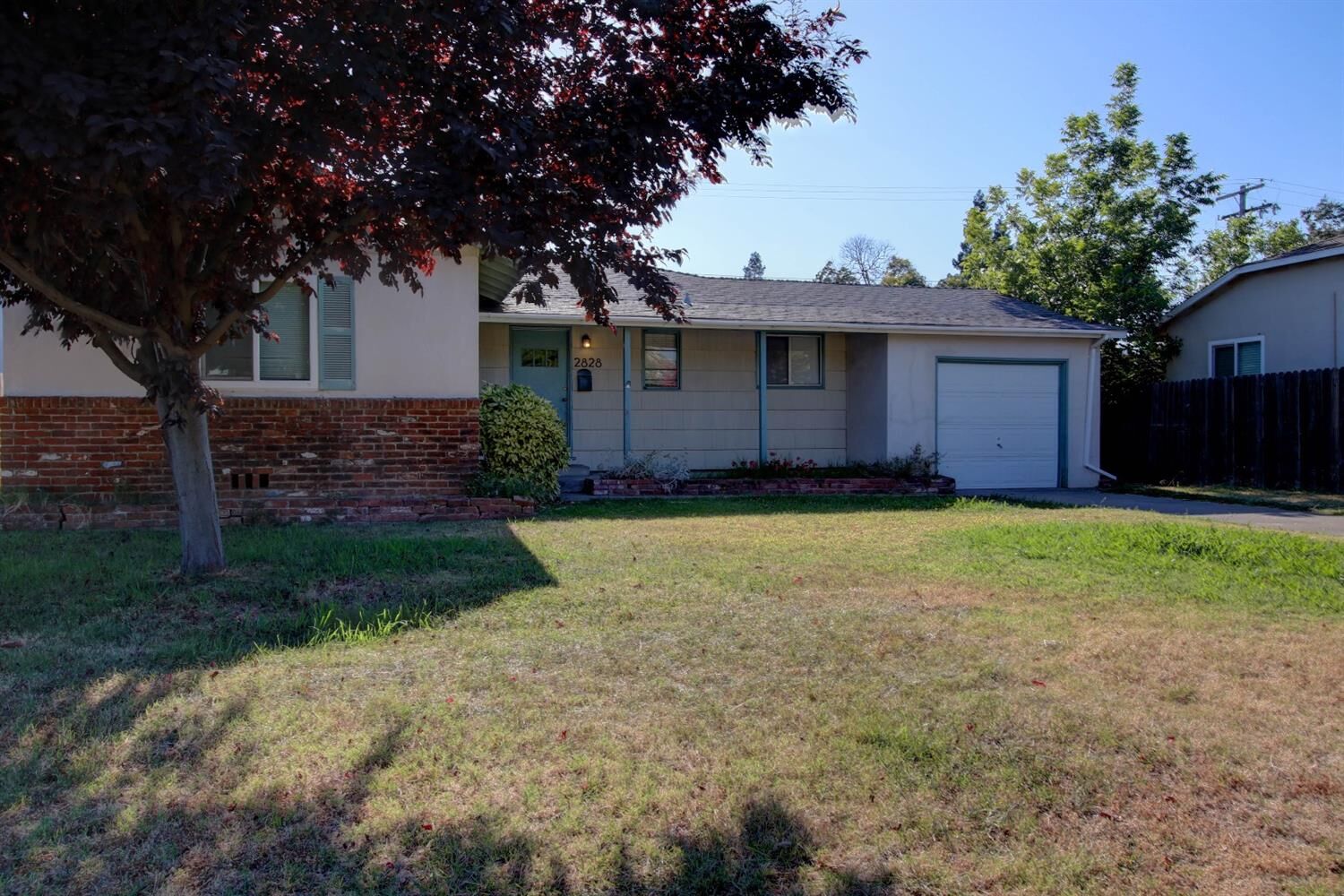 Property Photo: 2828 Berkshire Way CA 95864